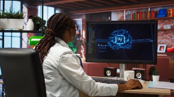 Persona trabajando con machine Learning con python